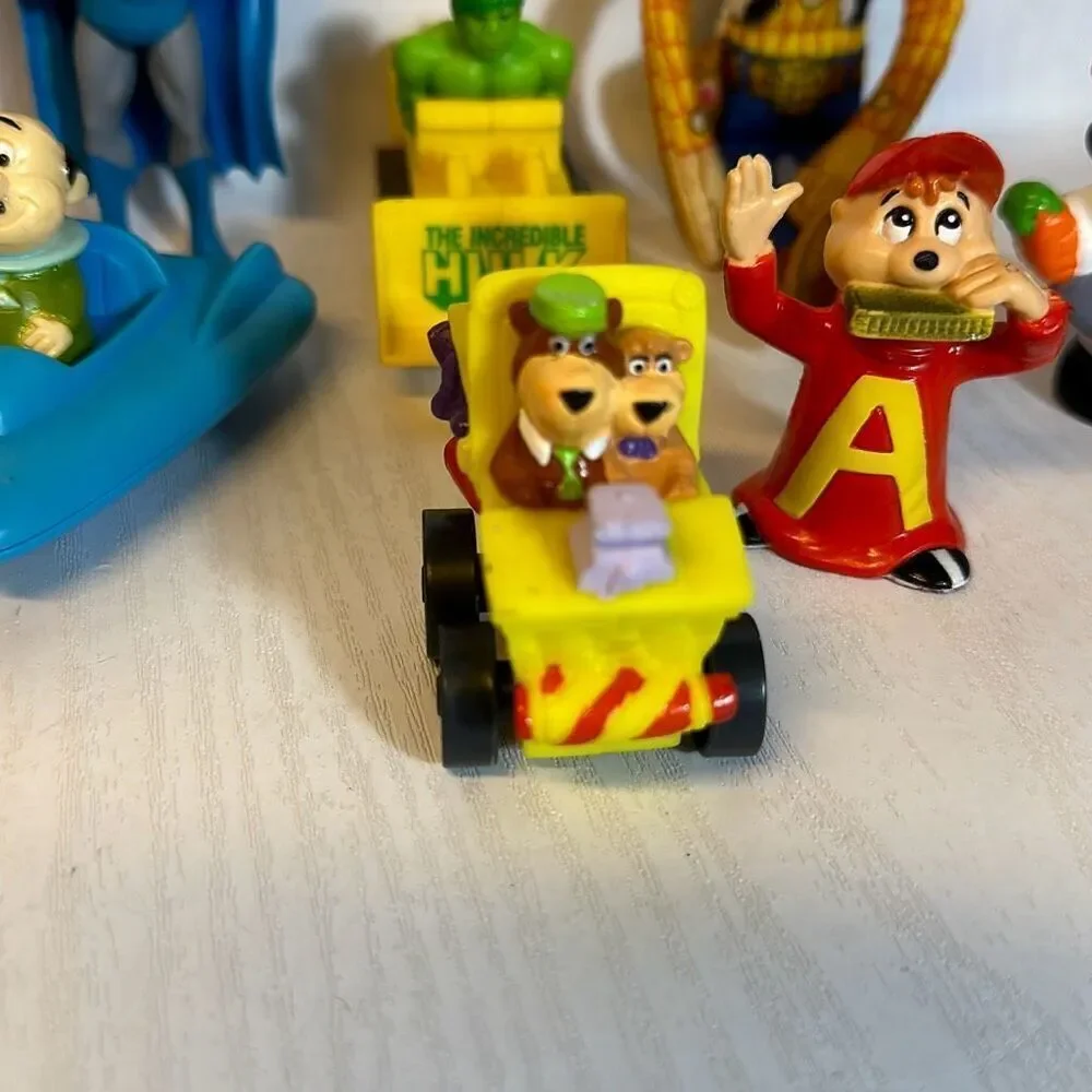 Vintage 80s and‎ 90s Collectible Toy Figurines Batman Robin Jetsons Yogi Bear